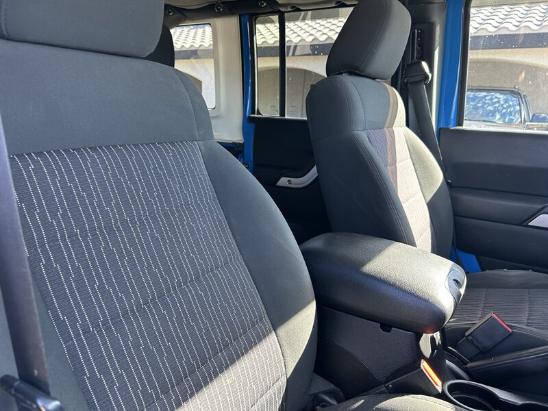 2011 Jeep Wrangler Unlimited Sahara - Photo 20 - Fountain Hills, AZ 85268