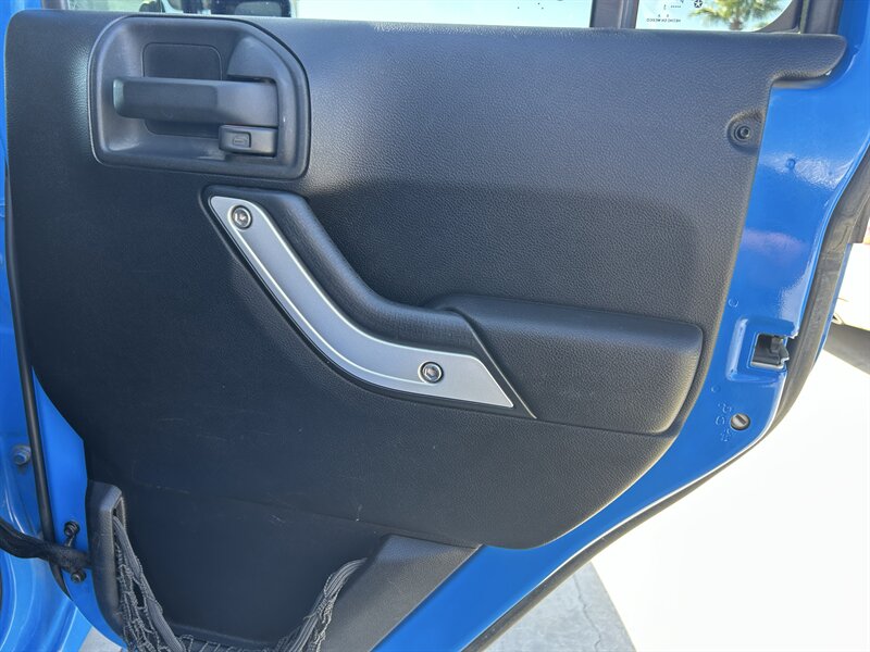 2011 Jeep Wrangler Unlimited Sahara - Photo 31 - Fountain Hills, AZ 85268