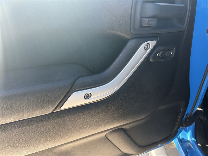 2011 Jeep Wrangler Unlimited Sahara - Photo 29 - Fountain Hills, AZ 85268