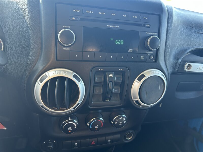 2011 Jeep Wrangler Unlimited Sahara - Photo 16 - Fountain Hills, AZ 85268