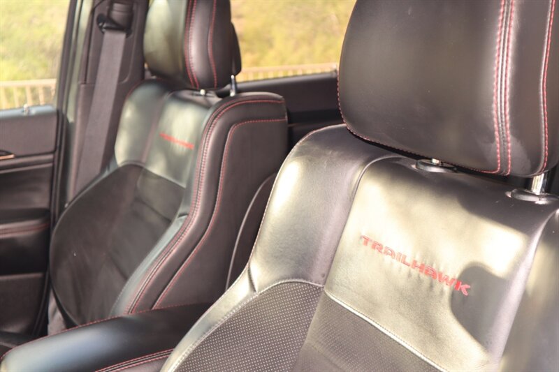 2017 Jeep Grand Cherokee Trailhawk   - Photo 14 - Fountain Hills, AZ 85268