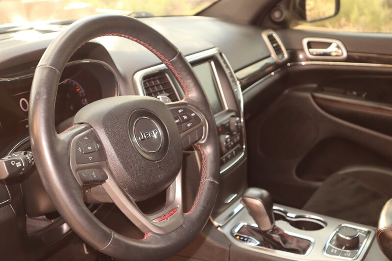 2017 Jeep Grand Cherokee Trailhawk   - Photo 15 - Fountain Hills, AZ 85268
