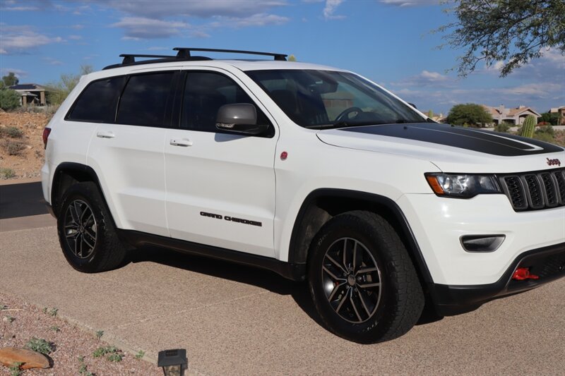 2017 Jeep Grand Cherokee Trailhawk   - Photo 10 - Fountain Hills, AZ 85268