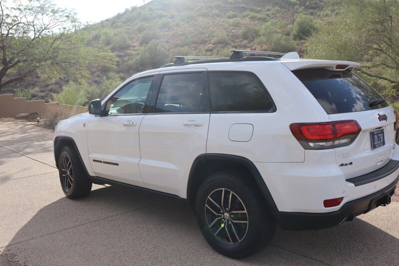 2017 Jeep Grand Cherokee Trailhawk   - Photo 3 - Fountain Hills, AZ 85268