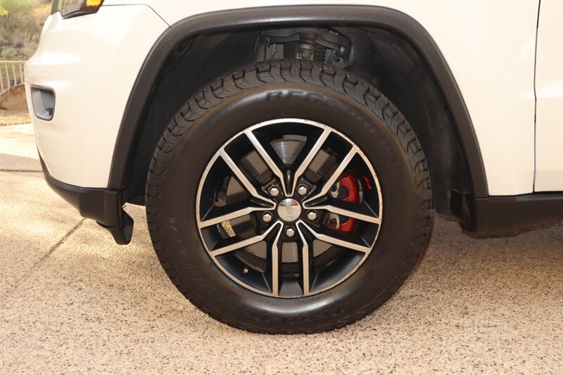 2017 Jeep Grand Cherokee Trailhawk   - Photo 26 - Fountain Hills, AZ 85268