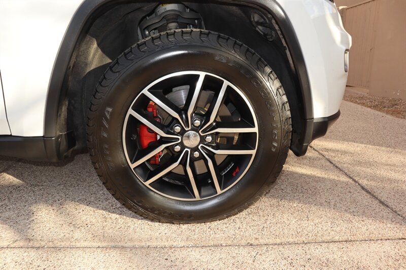 2017 Jeep Grand Cherokee Trailhawk   - Photo 23 - Fountain Hills, AZ 85268
