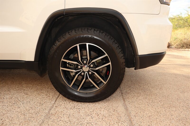 2017 Jeep Grand Cherokee Trailhawk   - Photo 25 - Fountain Hills, AZ 85268