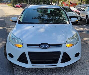 2014 Ford Focus SE - Photo 2 - Orlando, FL 32833