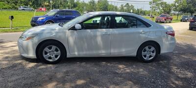 2015 Toyota Camry LE   - Photo 4 - Orlando, FL 32833