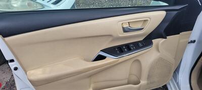 2015 Toyota Camry LE   - Photo 19 - Orlando, FL 32833