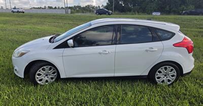2012 Ford Focus SE - Photo 3 - Orlando, FL 32833