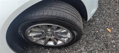 2012 Chrysler 300 Limited   - Photo 10 - Orlando, FL 32833