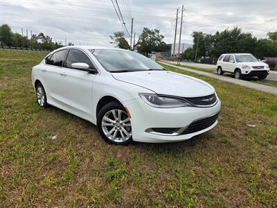 2017 Chrysler 200 Limited   - Photo 3 - Orlando, FL 32833