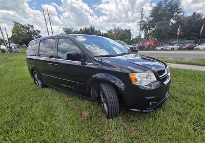 2017 Dodge Grand Caravan SXT   - Photo 3 - Orlando, FL 32833