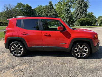 2017 Jeep Renegade Latitude - Photo 8 - Springfield, IL 62702