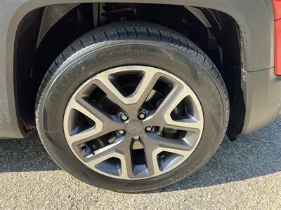 2017 Jeep Renegade Latitude - Photo 10 - Springfield, IL 62702