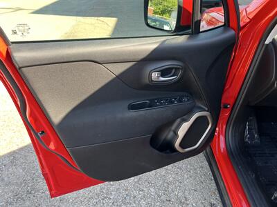 2017 Jeep Renegade Latitude - Photo 15 - Springfield, IL 62702