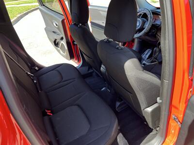 2017 Jeep Renegade Latitude - Photo 20 - Springfield, IL 62702