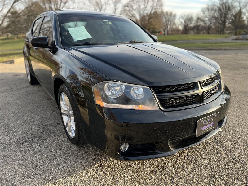 2014 Dodge Avenger R/T photo 9