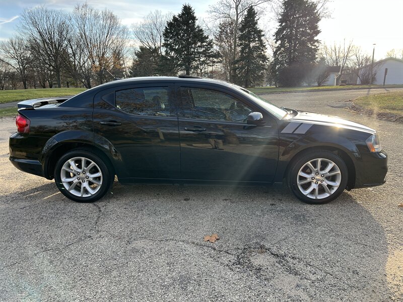 2014 Dodge Avenger R/T photo 8