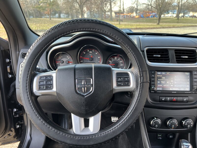 2014 Dodge Avenger R/T photo 26