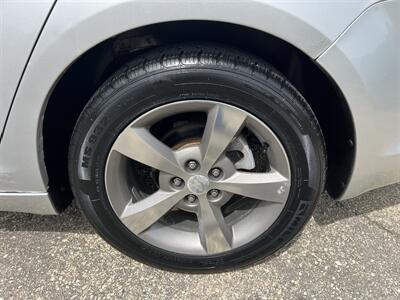 2012 Chevrolet Malibu LT - Photo 12 - Springfield, IL 62702