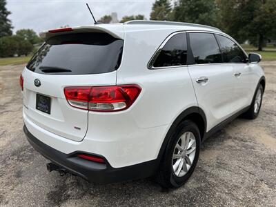 2016 Kia Sorento LX   - Photo 7 - Springfield, IL 62702