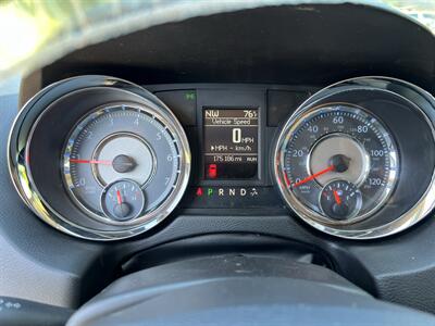 2014 Chrysler Town and Country Touring   - Photo 29 - Springfield, IL 62702