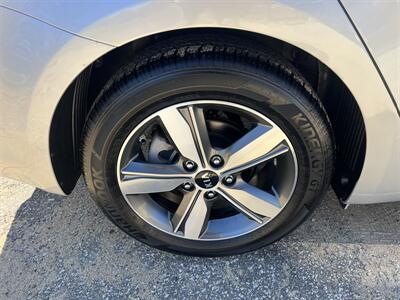 2018 Kia Forte LX   - Photo 11 - Springfield, IL 62702