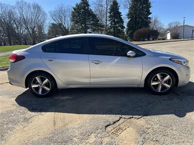2018 Kia Forte LX   - Photo 8 - Springfield, IL 62702