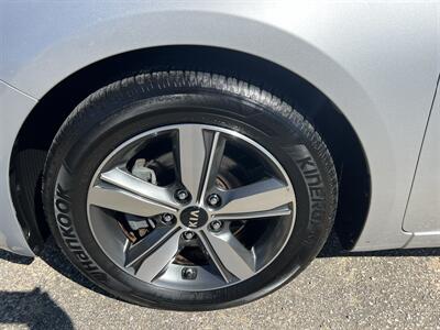 2018 Kia Forte LX   - Photo 13 - Springfield, IL 62702