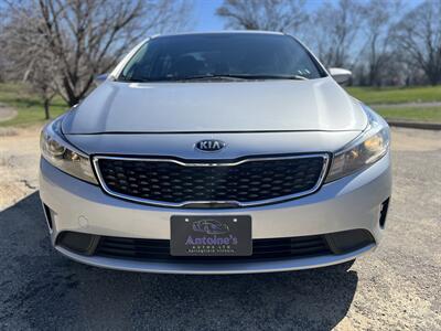 2018 Kia Forte LX   - Photo 2 - Springfield, IL 62702