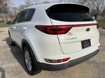 2017 Kia Sportage LX - Photo 5 - Springfield, IL 62702