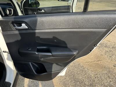2017 Kia Sportage LX - Photo 21 - Springfield, IL 62702