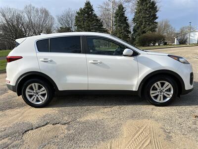 2017 Kia Sportage LX - Photo 8 - Springfield, IL 62702