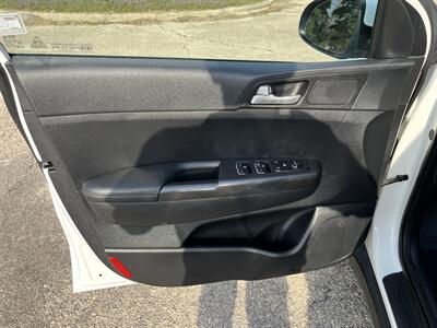 2017 Kia Sportage LX - Photo 15 - Springfield, IL 62702