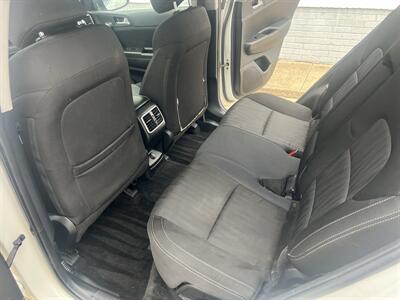2017 Kia Sportage LX - Photo 16 - Springfield, IL 62702
