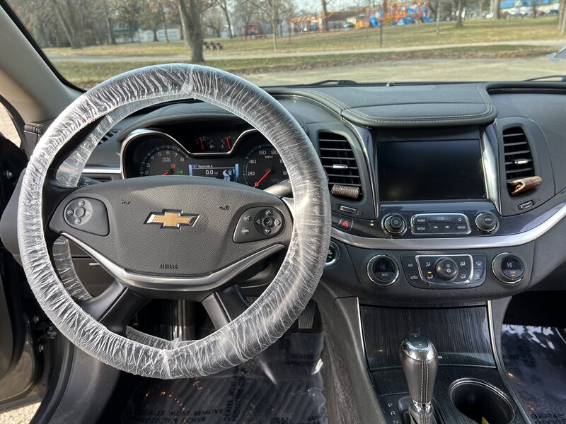 2019 Chevrolet Impala 1LT photo 23