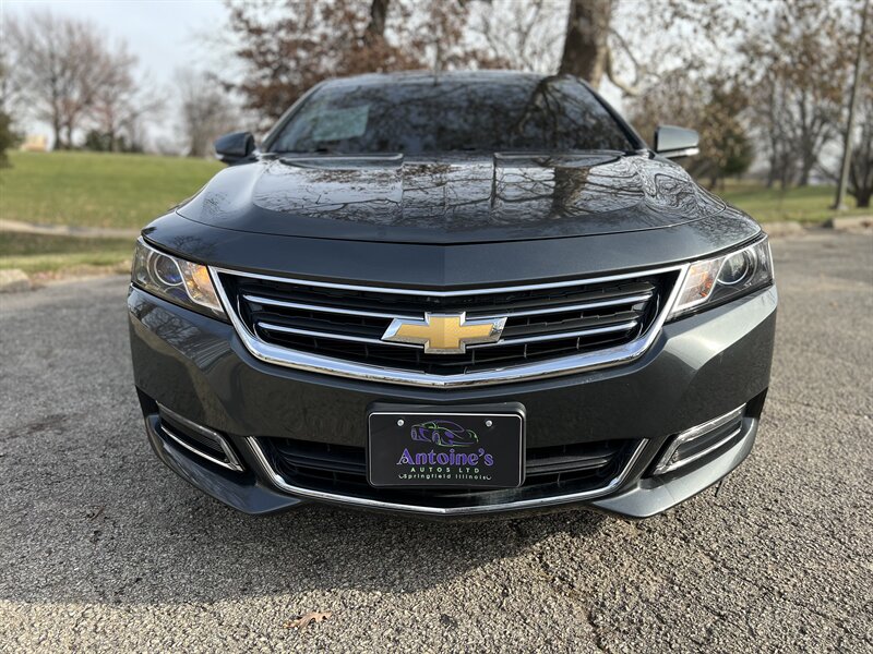 2019 Chevrolet Impala 1LT photo 2