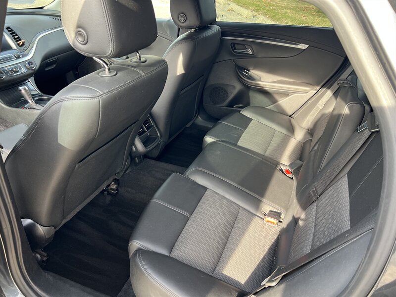 2019 Chevrolet Impala 1LT photo 16