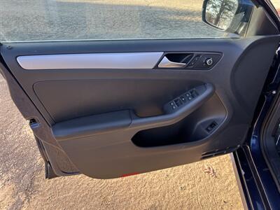 2014 Volkswagen Jetta SE   - Photo 16 - Springfield, IL 62702