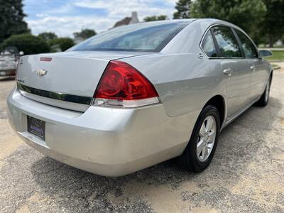 2008 Chevrolet Impala LT - Photo 7 - Springfield, IL 62702