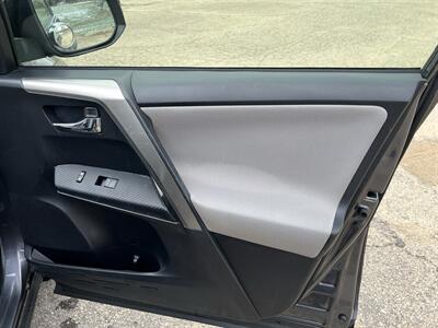 2014 Toyota RAV4 XLE - Photo 20 - Springfield, IL 62702