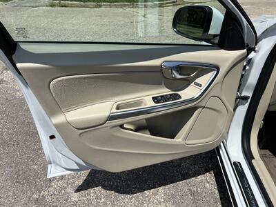 2014 Volvo S60 T5 Premier Plus   - Photo 16 - Springfield, IL 62702