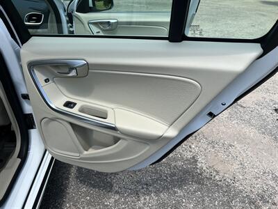 2014 Volvo S60 T5 Premier Plus   - Photo 22 - Springfield, IL 62702