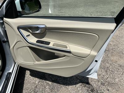 2014 Volvo S60 T5 Premier Plus   - Photo 20 - Springfield, IL 62702