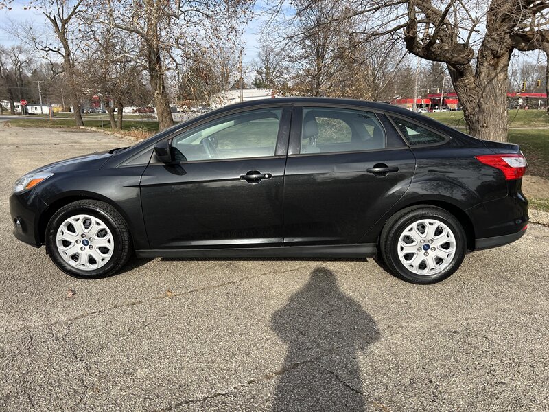 2012 Ford Focus SE photo 4