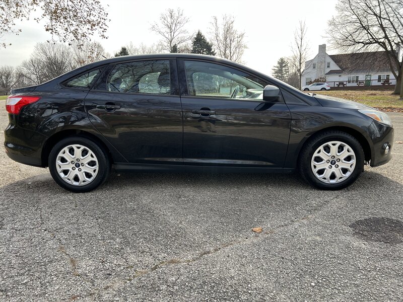 2012 Ford Focus SE photo 8