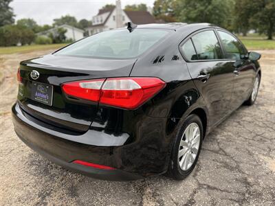 2015 Kia Forte LX   - Photo 7 - Springfield, IL 62702