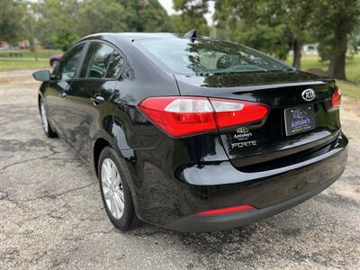 2015 Kia Forte LX   - Photo 5 - Springfield, IL 62702